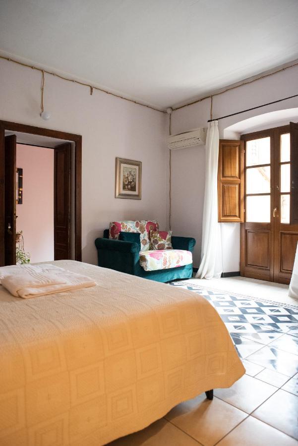 La Babbajola Hotel Iglesias Esterno foto